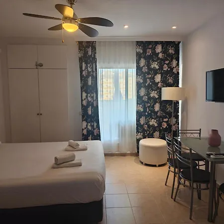 El Estudio De La Playa Benalbeach Gran Terraza Vistas Al Mar Апартаменты *